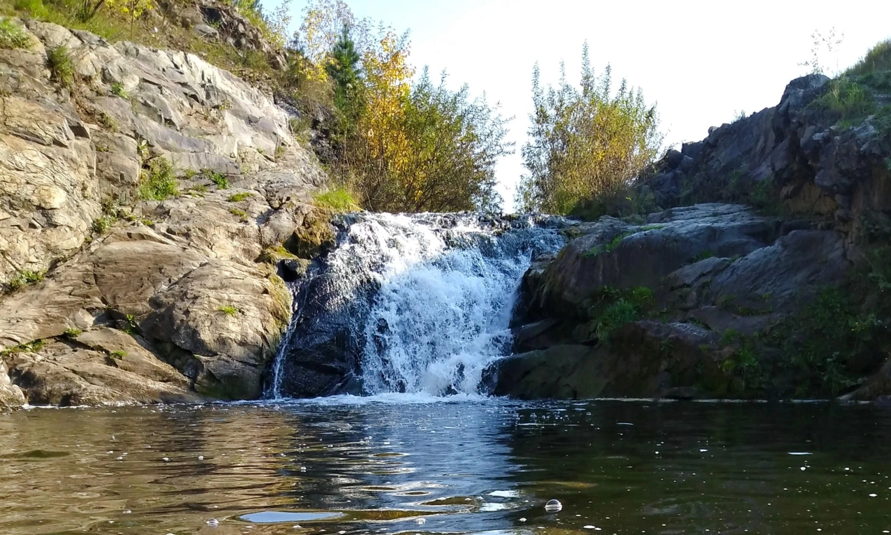 Красносельский пруд и водопад