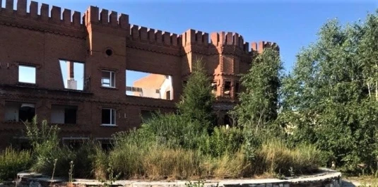 Замок Кабаново (недоступен для посещения)